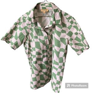 Green Geometric Irregular Shapes Pattern Button Down Casual Shirt